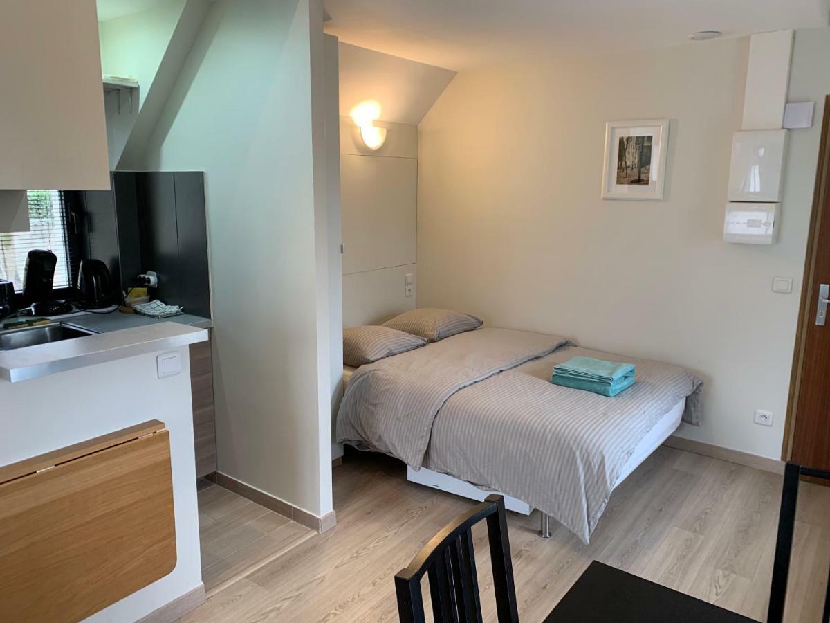 Jouy La Longere, Proche Hec, Versailles, Parking Prive Gratuit Bagian luar foto